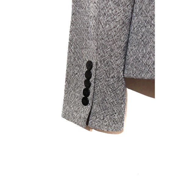 🔥2/$20 Grey blazer, looks great with dresses - Picture 3 of 4
